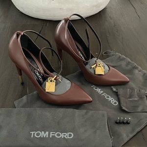 Tom Ford Padlock Ankle Wrap Leather Pump